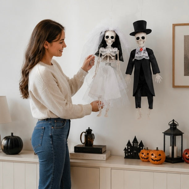 Halloween Party Decorations Hanging Skeleton Bride and Groom Prop with Corded Top