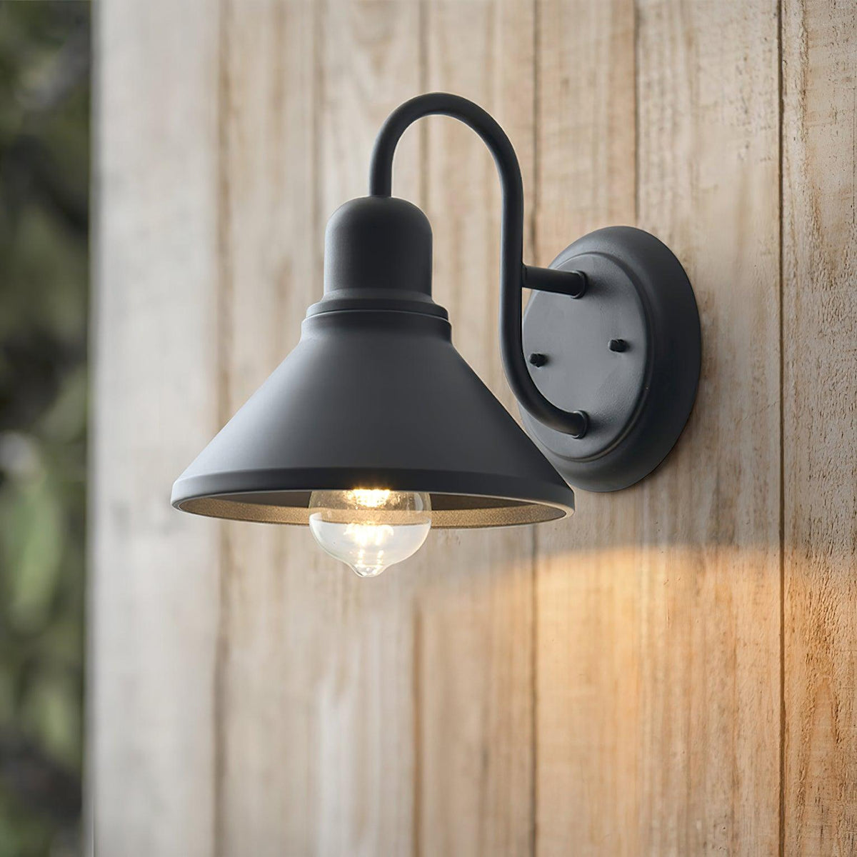 Wall Light Outdoor Sconce with Metal Barn Shade Vintage Waterproof IP65 for Patio