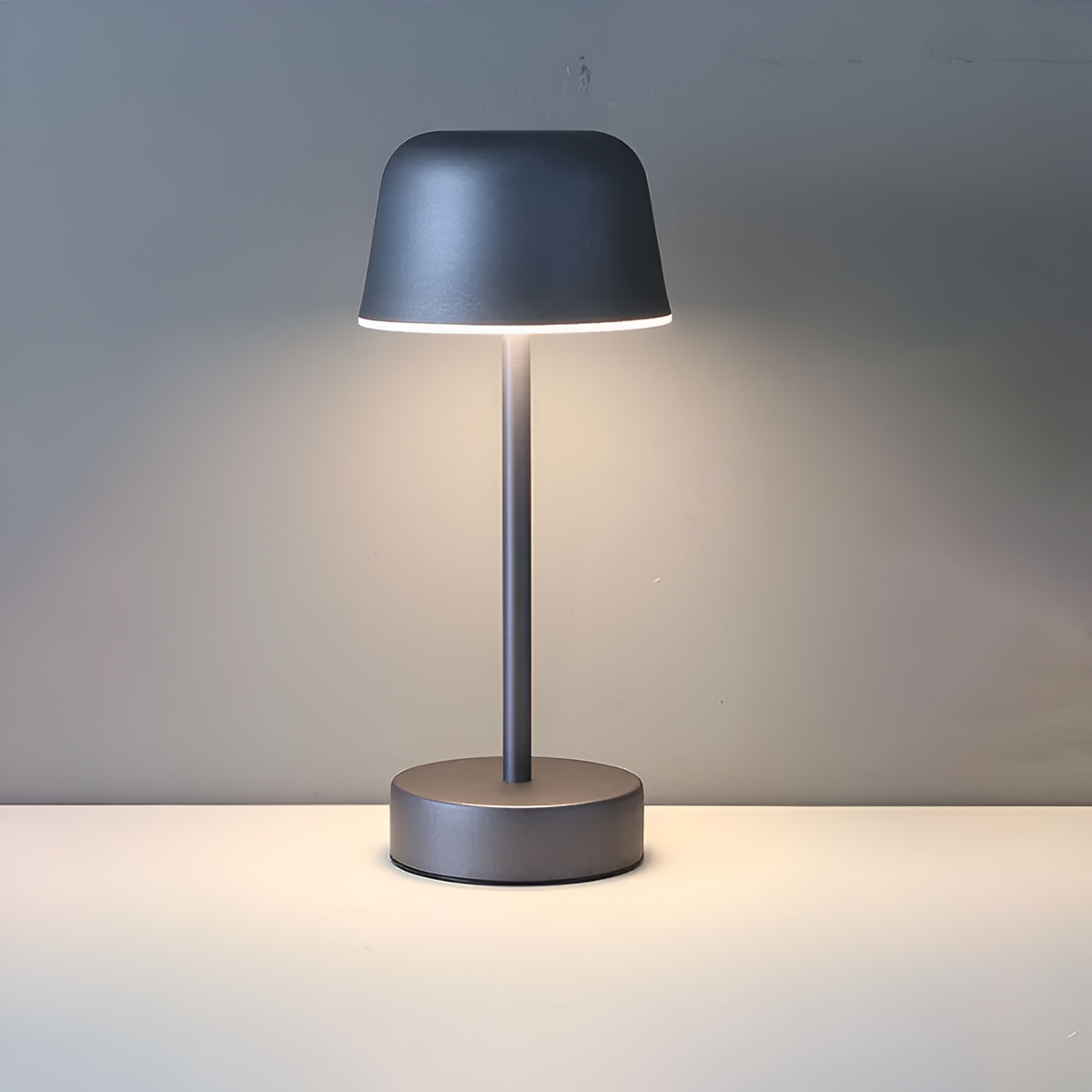 Table Lamp Cordless LED in Retro Design with Rechargeable Battery for Dining