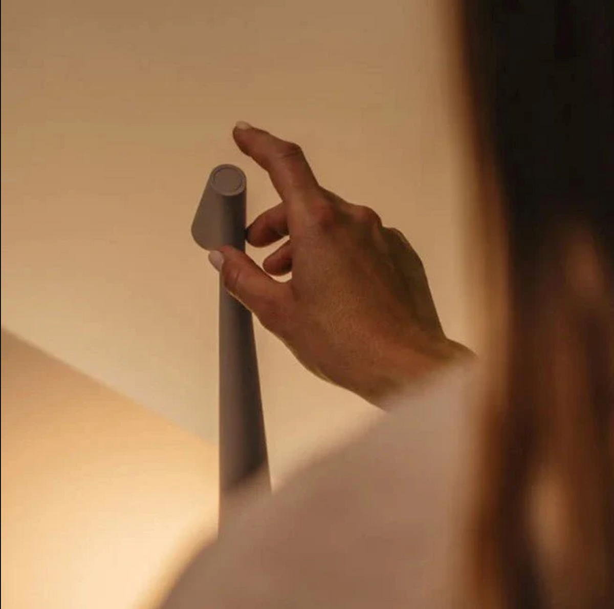 Table Lamp Cordless LED Reading Light in Nordic Minimalist Design for Bedside