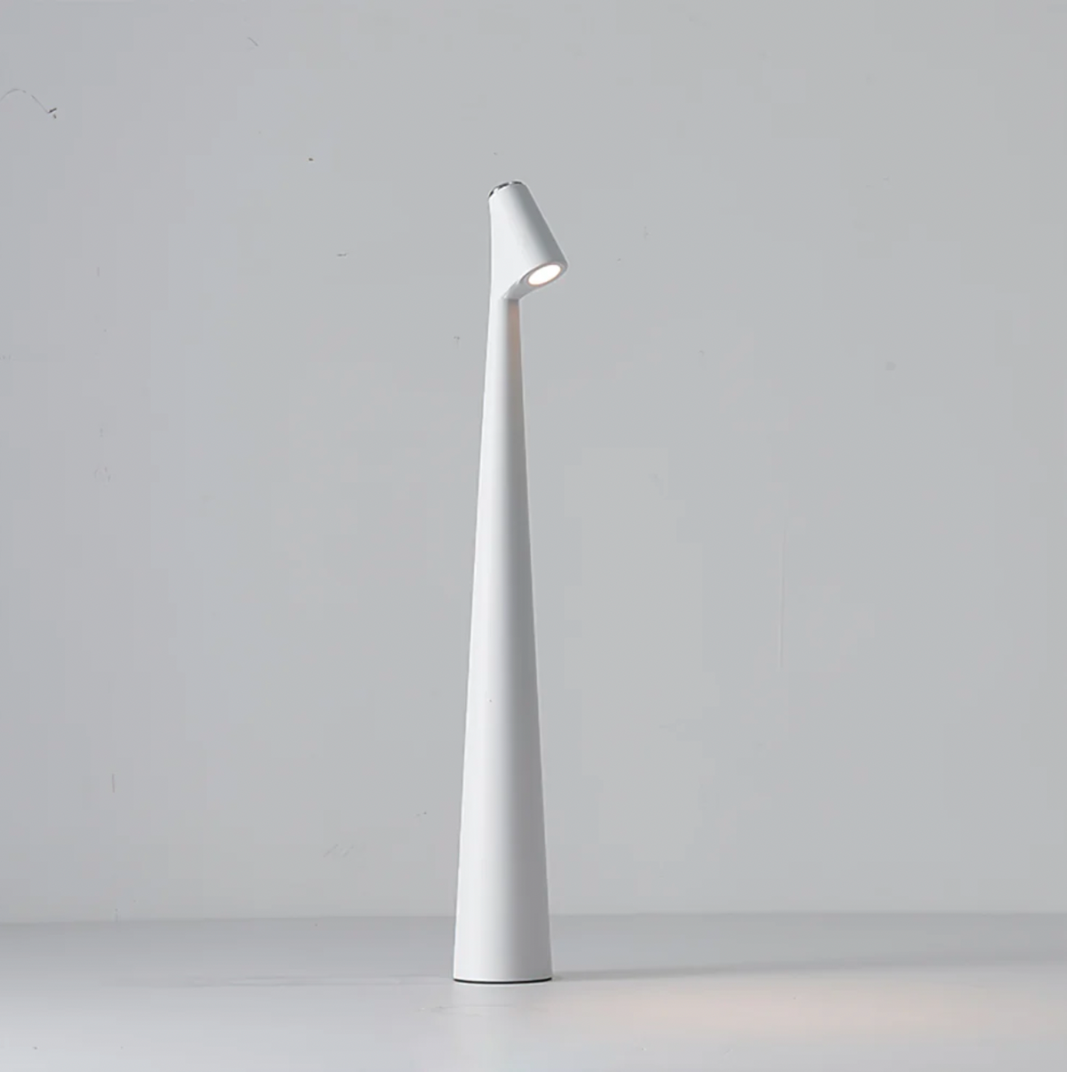 Table Lamp Cordless LED Reading Light in Nordic Minimalist Design for Bedside
