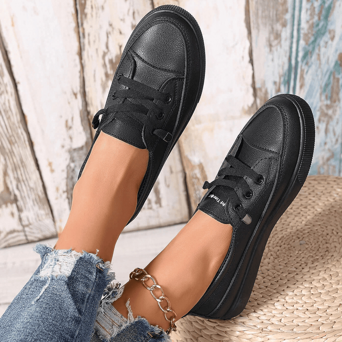 Orthopedic Sneakers for Women with Cushioned Sole and Supportive Everyday Fit