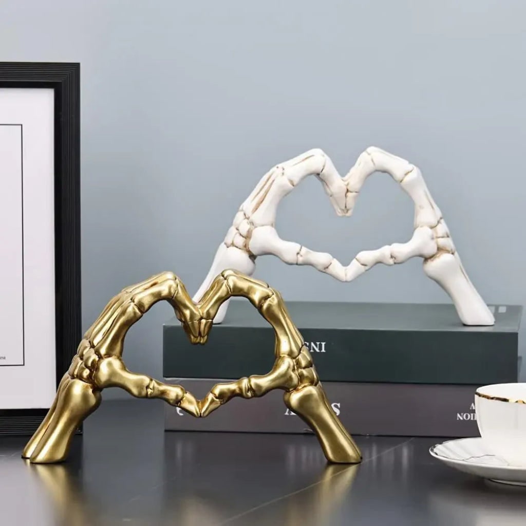 Halloween Skeleton Decorations Gothic Heart Sculpture with Detailed Hands for Shelves