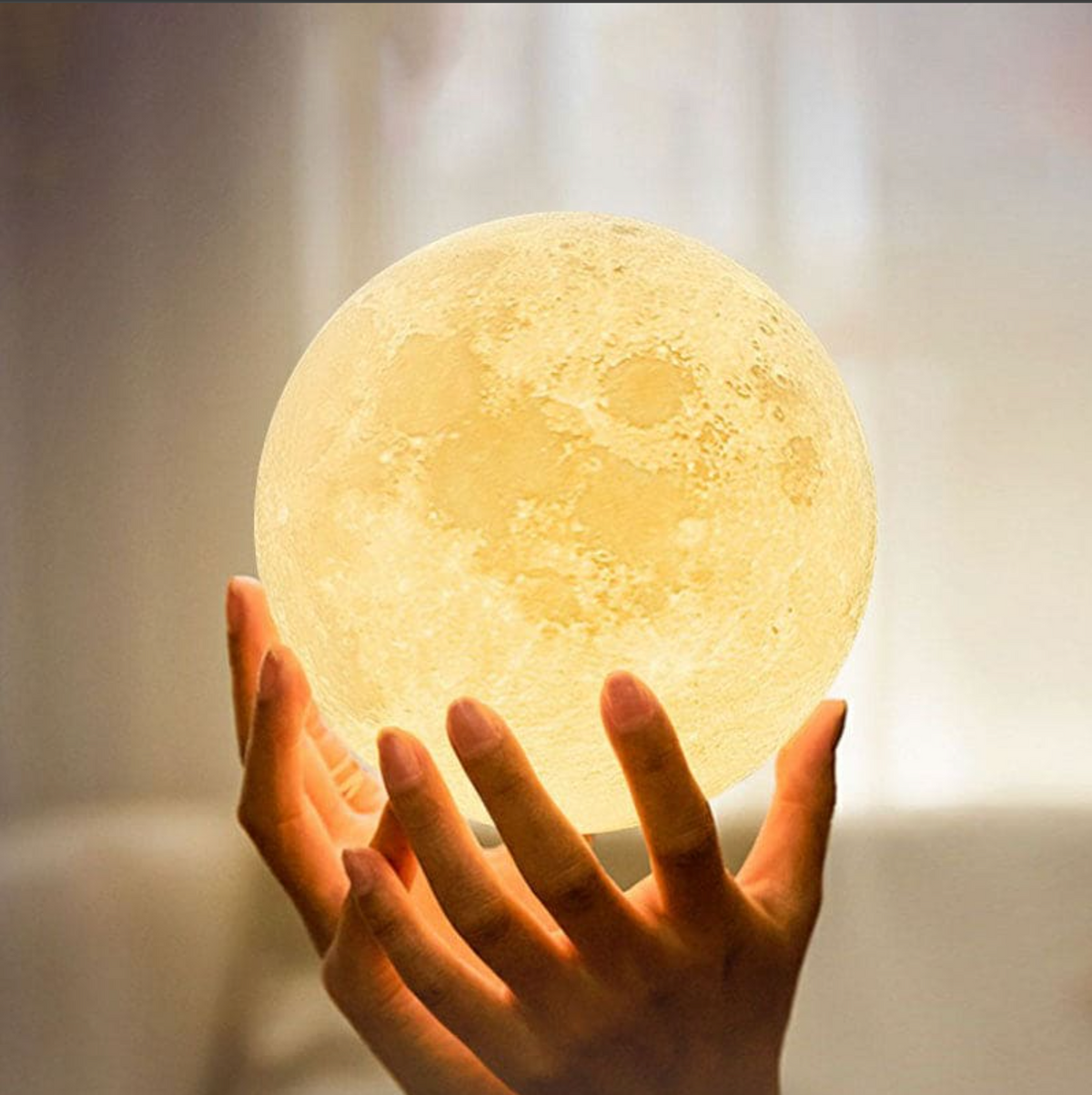 Bedside Lamp Moon Shape Cordless Rechargeable LED with 16 Colours and Remote