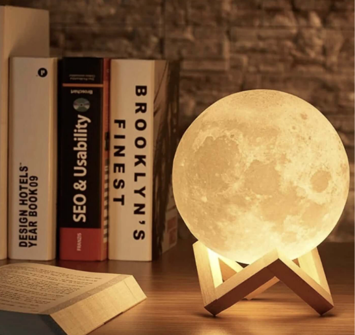 Bedside Lamp Moon Shape Cordless Rechargeable LED with 16 Colours and Remote